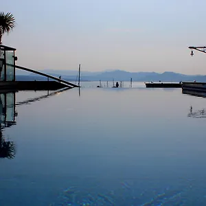 Western Premier Du Vieux-port 4*, La Ciotat France